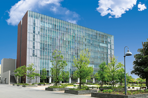 中央学院大学