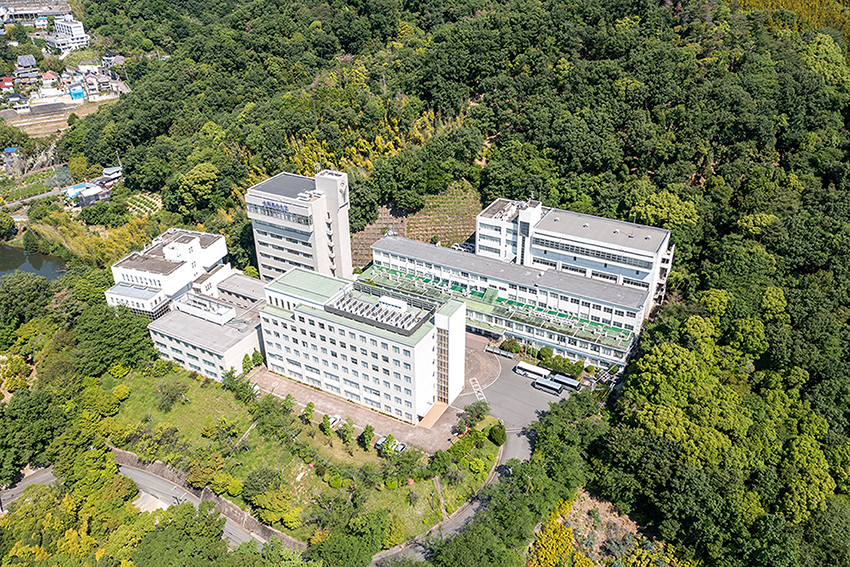 大阪青山大学
