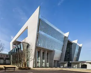 高崎商科大学