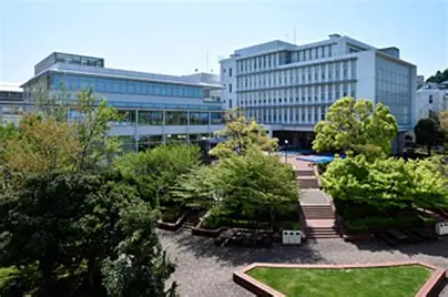 名古屋外国語大学