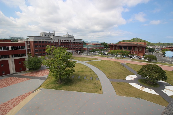 九州共立大学