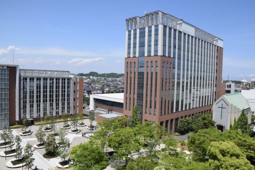 関東学院大学