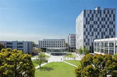 神奈川工科大学